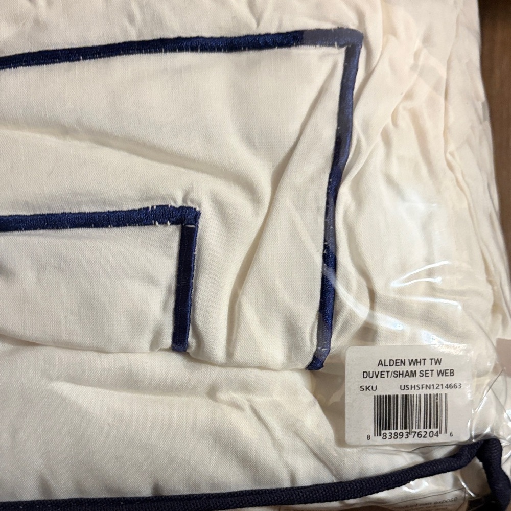 Nautica White and Blue Duvet Cover Set Open Box - Picture 7 of 7
